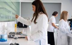 GNT inaugura un nuevo laboratorio de aplicaciones para sus colorantes Exberry en Dubái