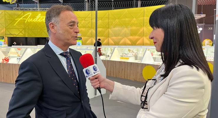 Toni Valls es entrevistado por Lola Fernández Paniagua, directora de Tecnifood