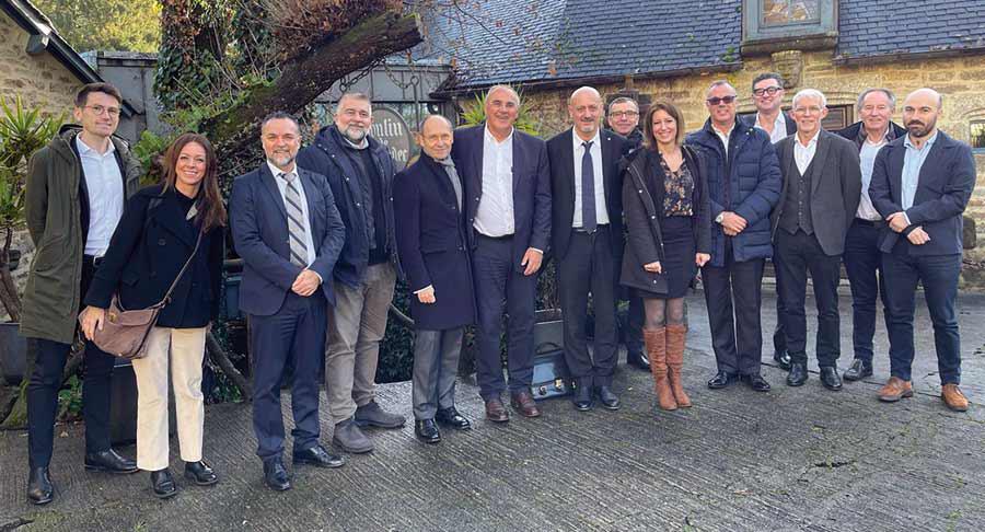 Sacmi refuerza su gama de envasado secundario con la adquisición de Emballage Technologies