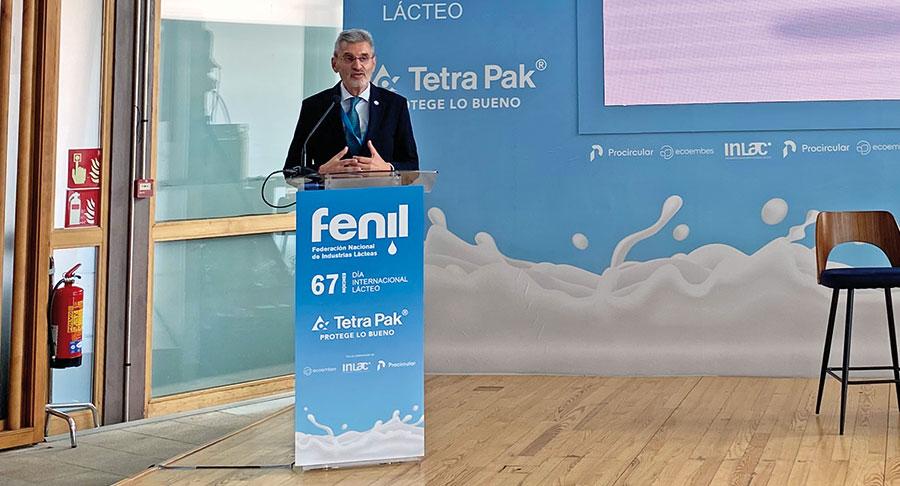 Javier Roza, presidente de FeNIL
